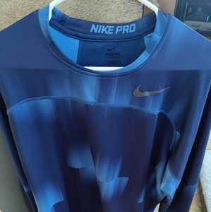 Nike men's pullover